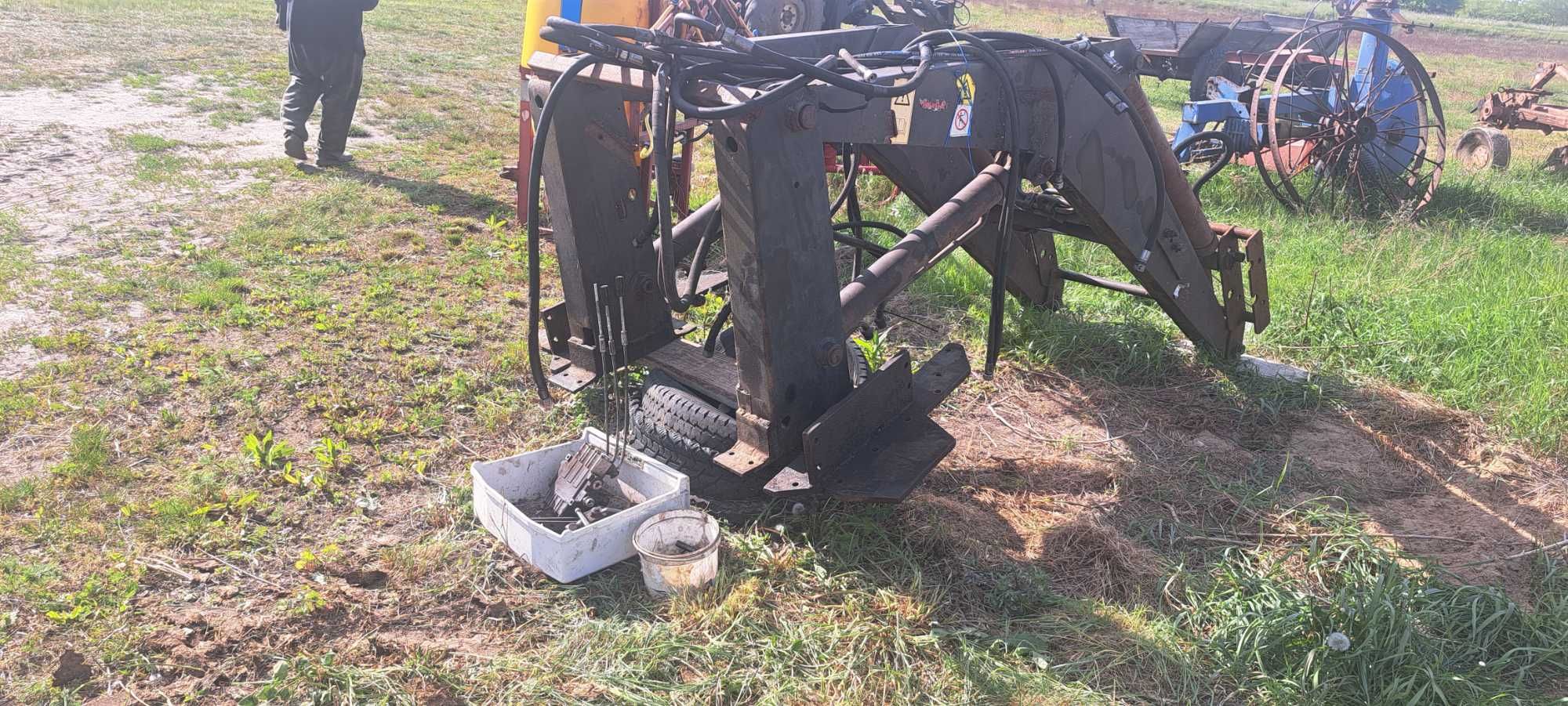 Ciągnik traktor Ursus c385 , tur chwytak łyżka rozdzielacze