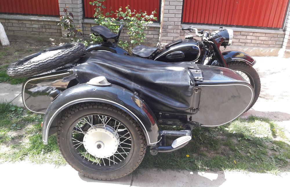 Мотоцикл Днепр К 750