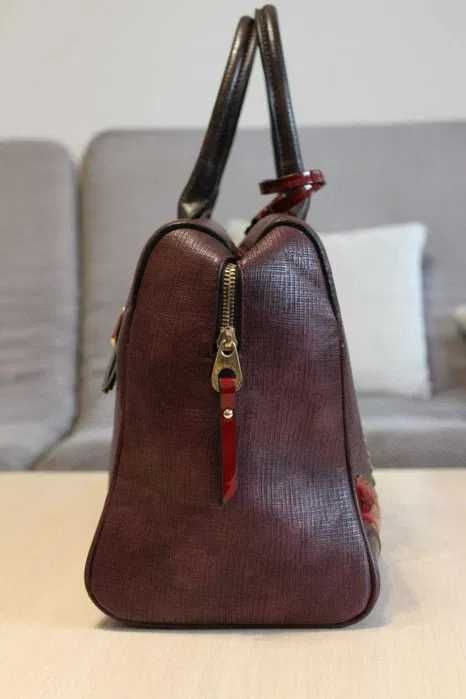 Бордовая женская сумка из кожи