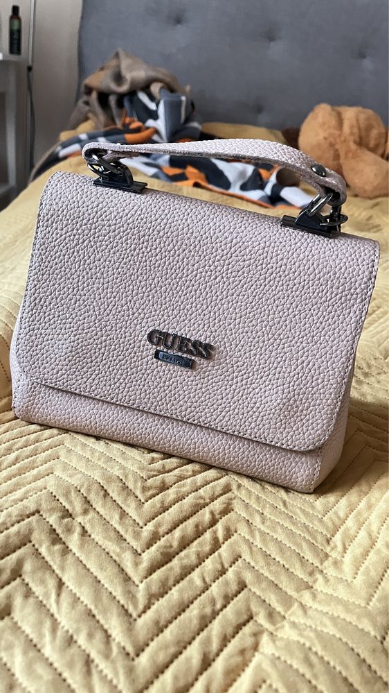 Сумка Guess