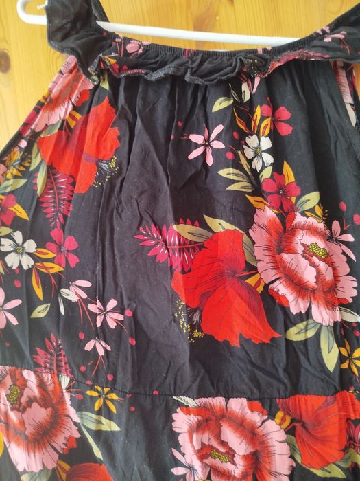 Czarna sukienka maxi