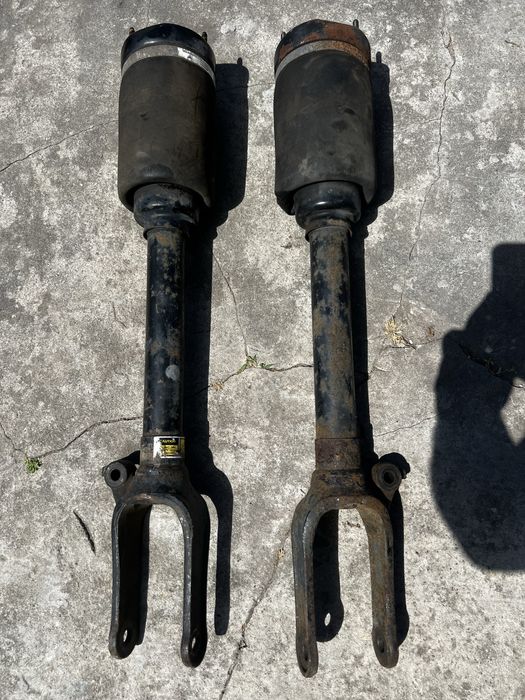 Передние амортизаторы пневма Mercedes GL450 x164