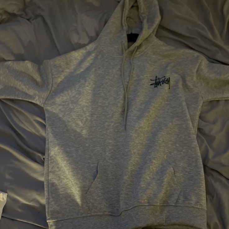 Серая худи Stussy