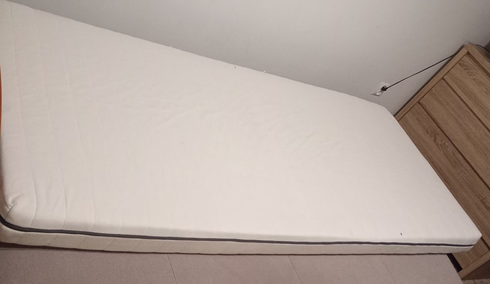 materac piankowy 200*80, z pokrowcem