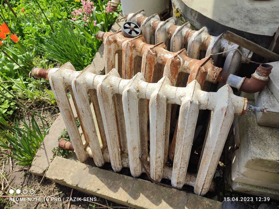 Радиатор отопления чугунный, б/у