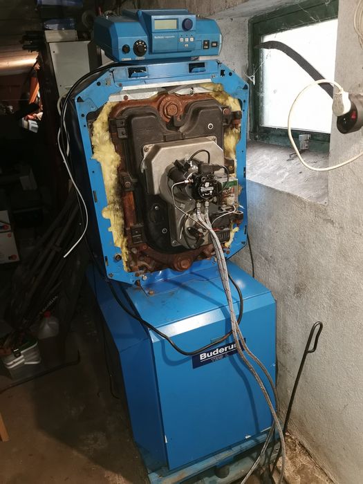 Piec olejowy buderus g115