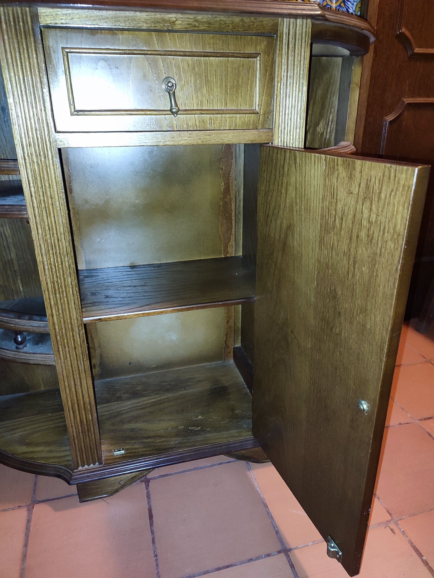Movel de entrada, consola