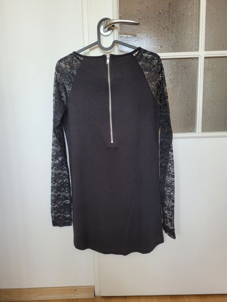 Czarna, krótka sukienka z koronkowymi rękawami, H&M Divided roz. 36