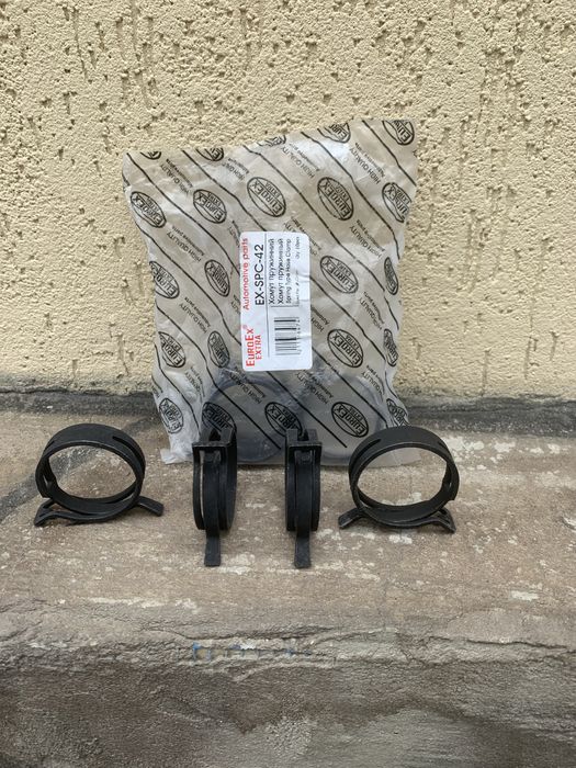 Хомут пружинний