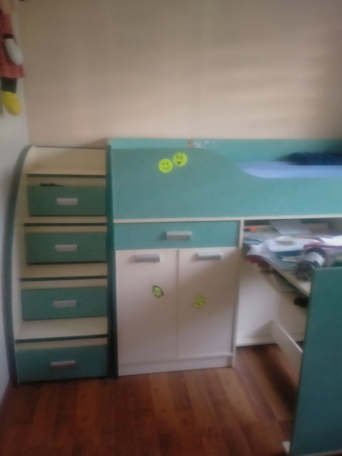 Продам дитяче ліжко з шафою