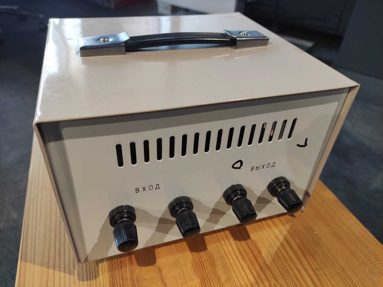 Стабілізатор напруги FORTE AVR-2000VA