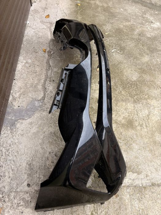 Оригинальный передний бампер Toyota RAV4 2017  года