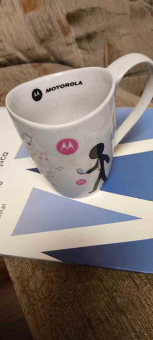 Kubek porcelanowy sygnowany Motorola helomoto