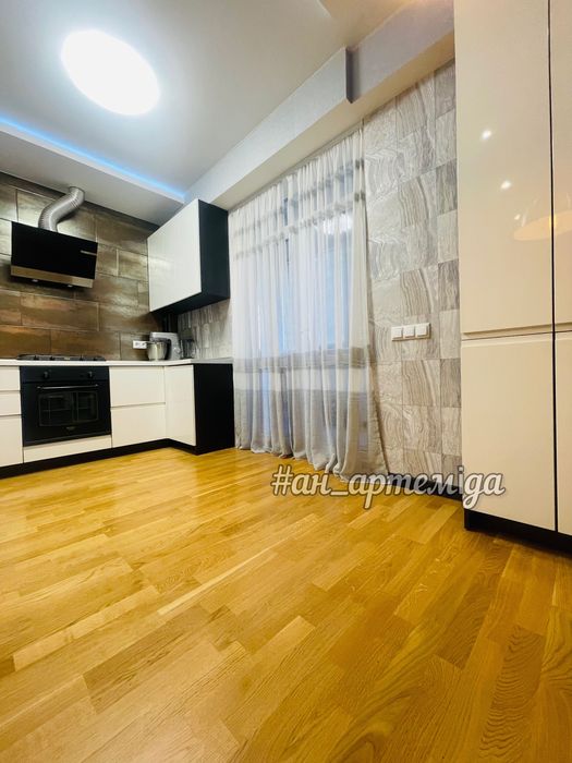 Продам 2 х комнатную + кухня студия ЖК Олимпийский ж/м Левобережный 3