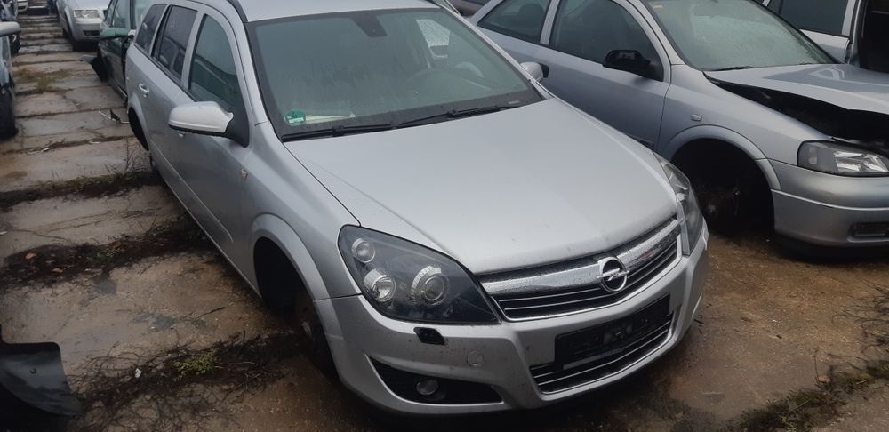 Na części Opel Astra lll H Z157 Silnik Skrzynia Maska Zderzak Drzwi Klapa Szyba