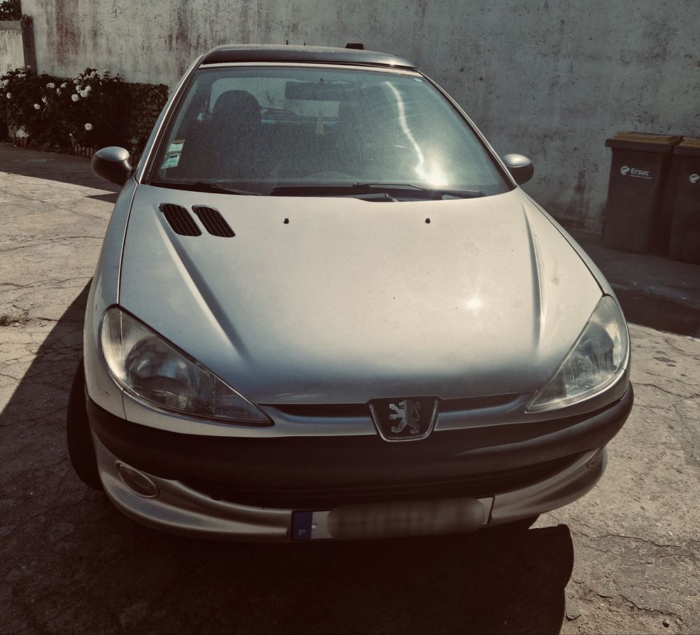 Peugeout 206 1.1cc