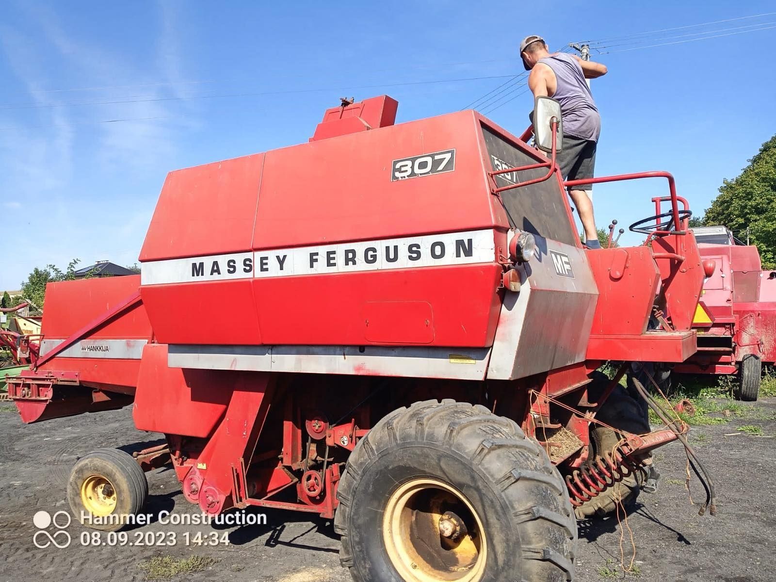 Massey Ferguson 307
