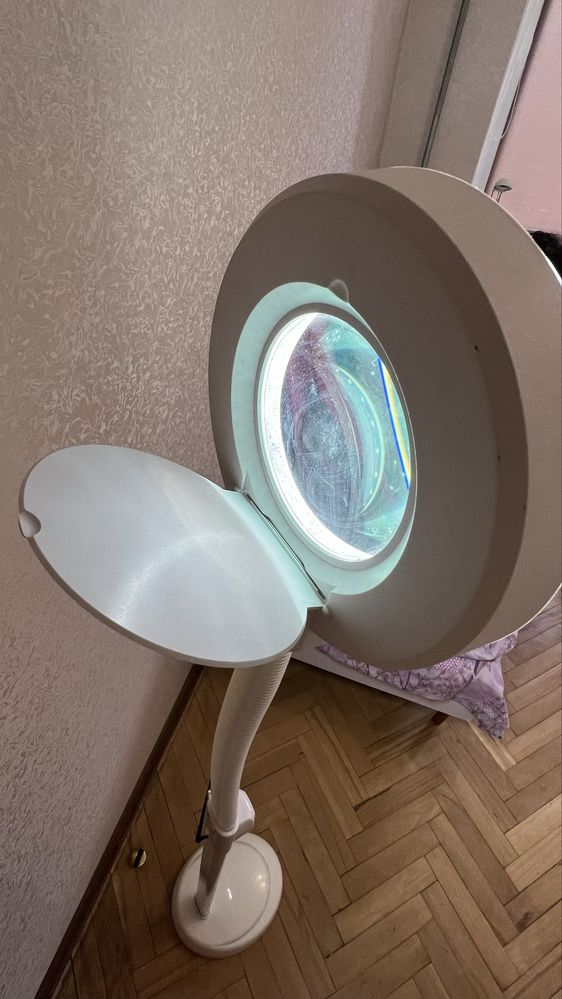 Косметологічна LED лампа