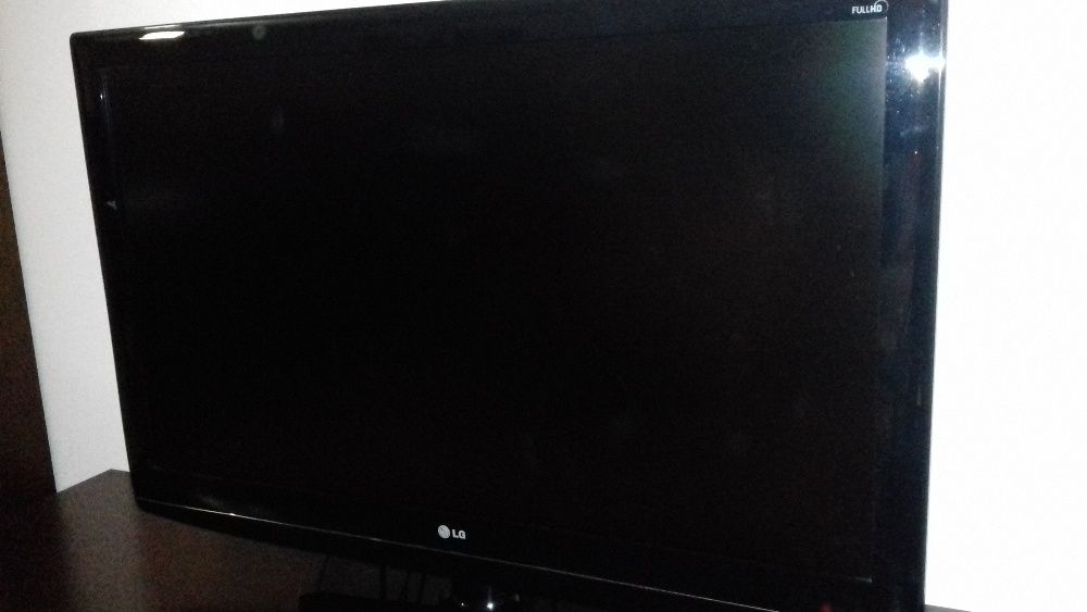 Televisão LCD (LG 42 polegadas / 106.6 cm) 42LG5000