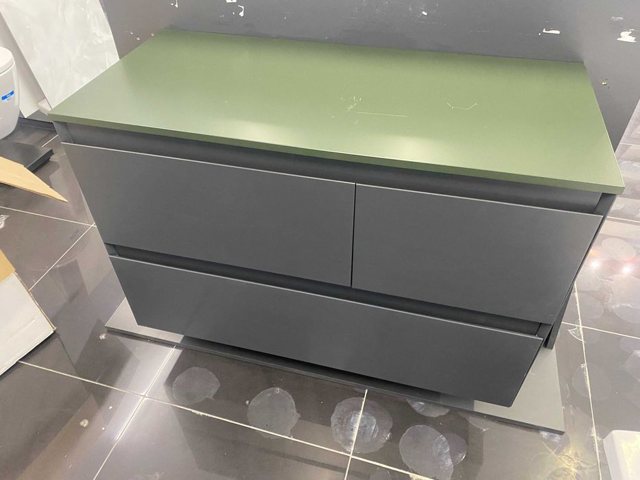 Szafka podumywalkowa 100cm z blatem.