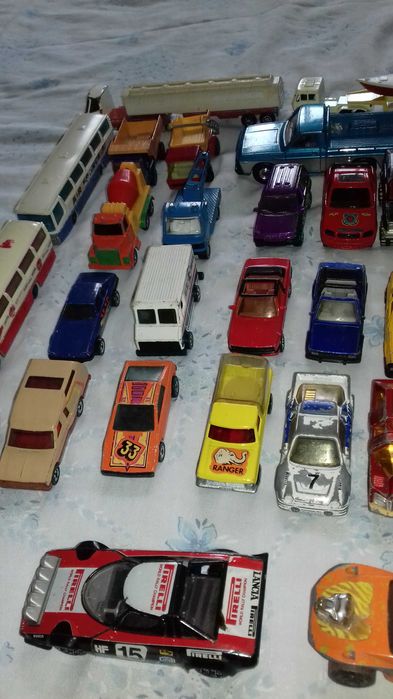 Carrinhos miniatura Majorette, Matchbox,Tomica,Corgi , outros