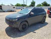 Jeep Cherokee Auta z USA - Zapytaj o więcej ofert!