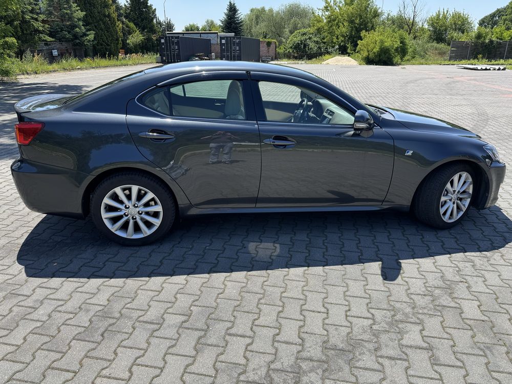 Lexus IS250 V6 F-Sport /Mark Levinson + Webasto