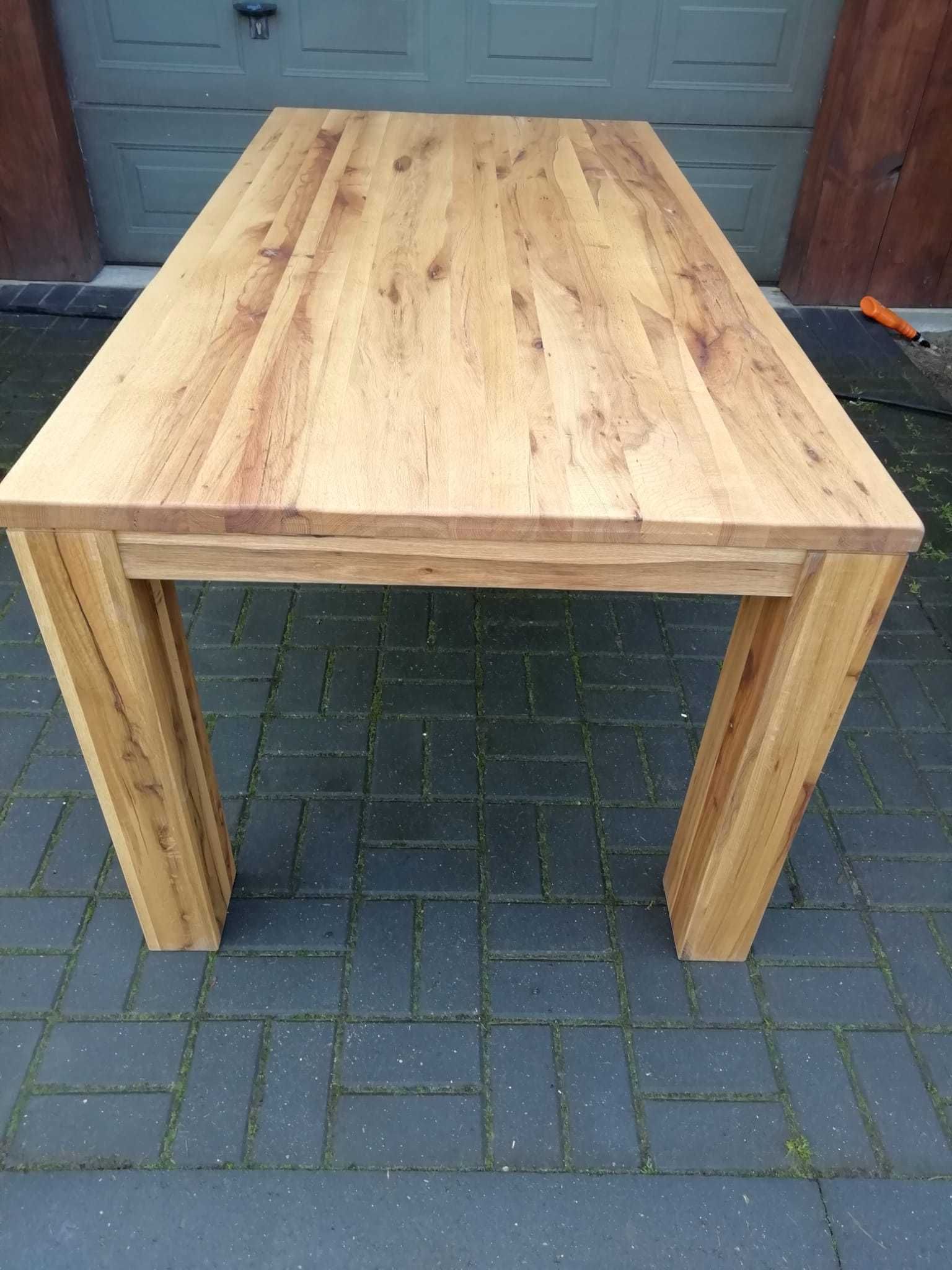 Nowy stół z litego drewna