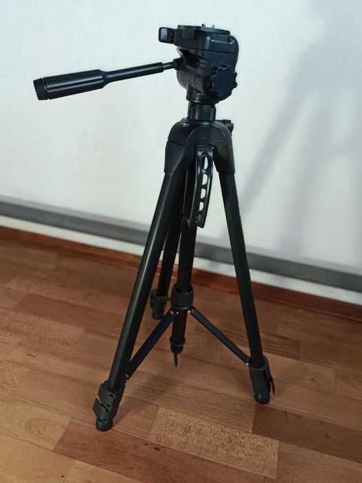 Продам штатив для фотоапарата