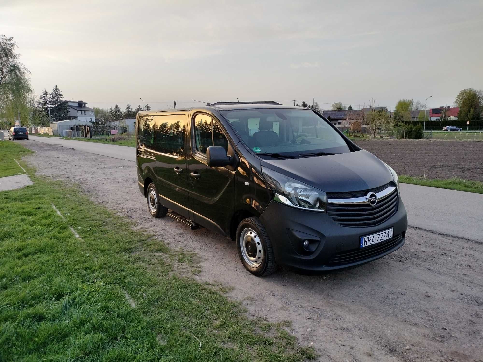 Wynajem bus 9 osobowy Vivaro 1.6 Biturbo Wolne Terminy!