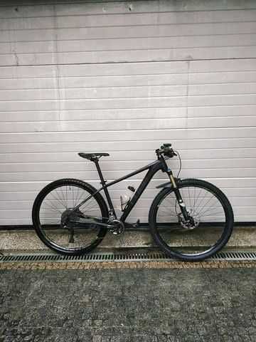 bicicleta cube btt