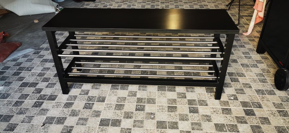 Banco c/ arrumação para sapatos e cabide Tjusig IKEA