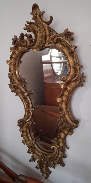 Zabytkowe lustro rokoko