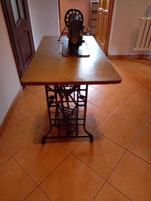 Maszyna do szycia stara