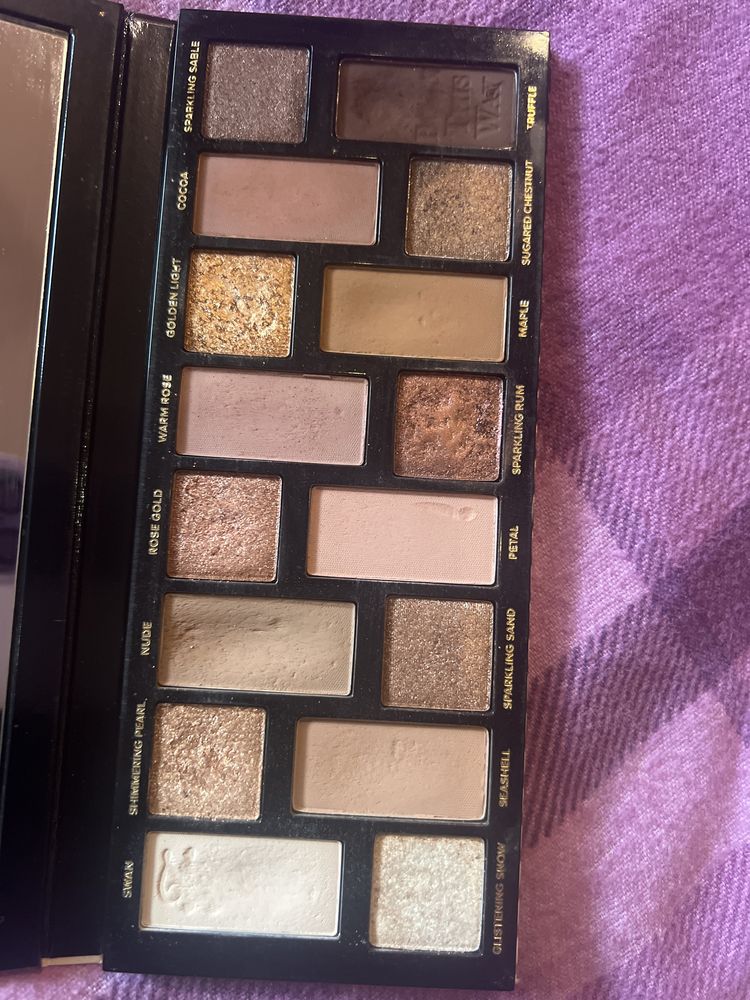 Paleta cieni Too Faced Born This Way The Natural Nudes