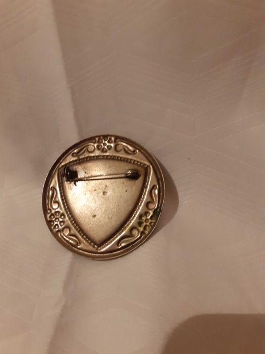 Большаяя винтажнаяя брошь с янтарем. СССР.