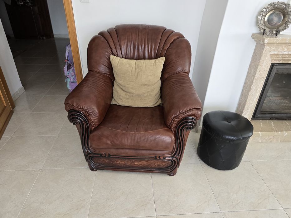 Sofa cama e maples em pele