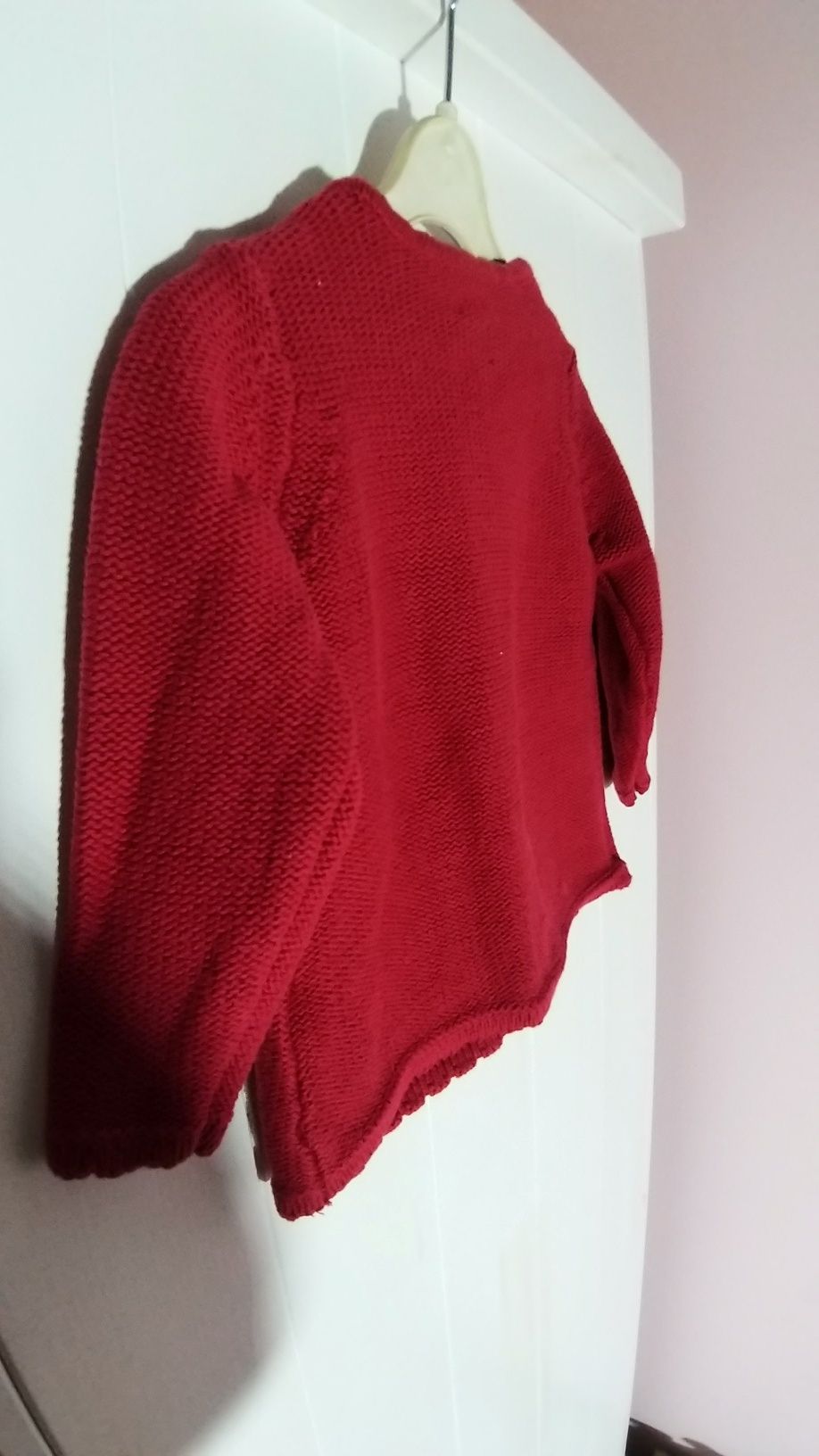 Czerwony sweterek 3-6 miesięcy