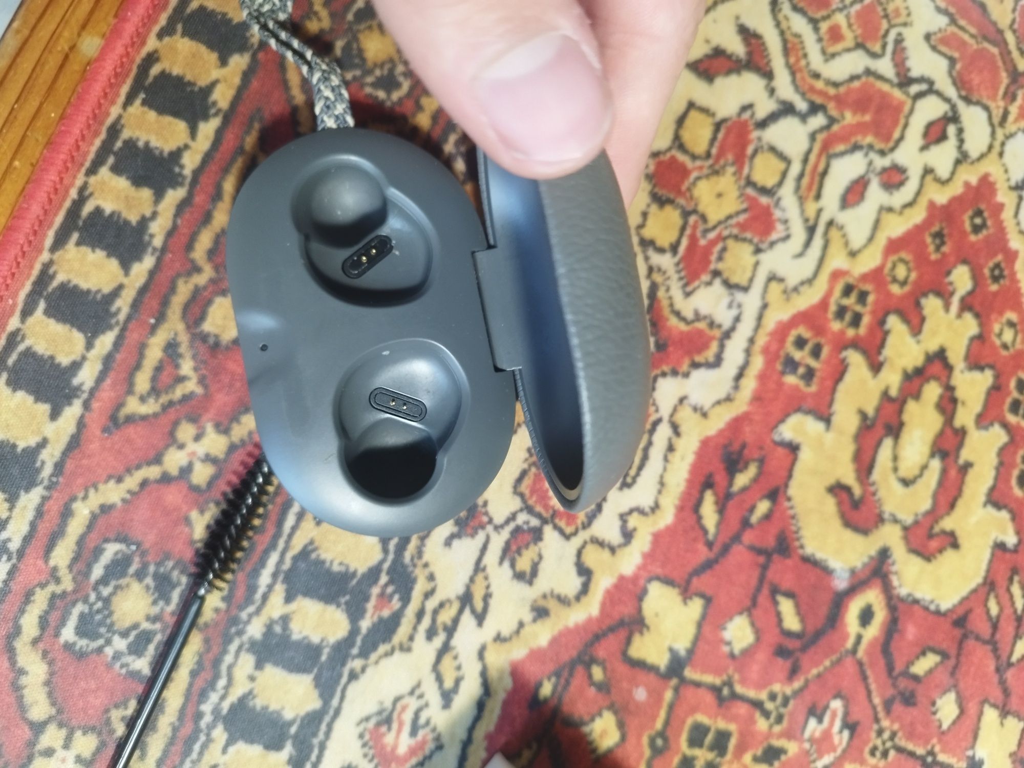 Bang & Olufsen BEOPLAY E8