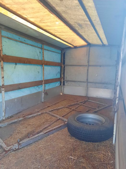 Преміум-причіп 4.2 м – німецька якість для ваших перевезень!