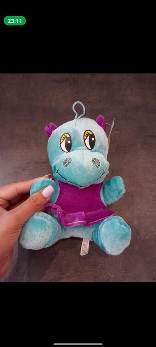 Fioletowy niebieski hipcio pluszak