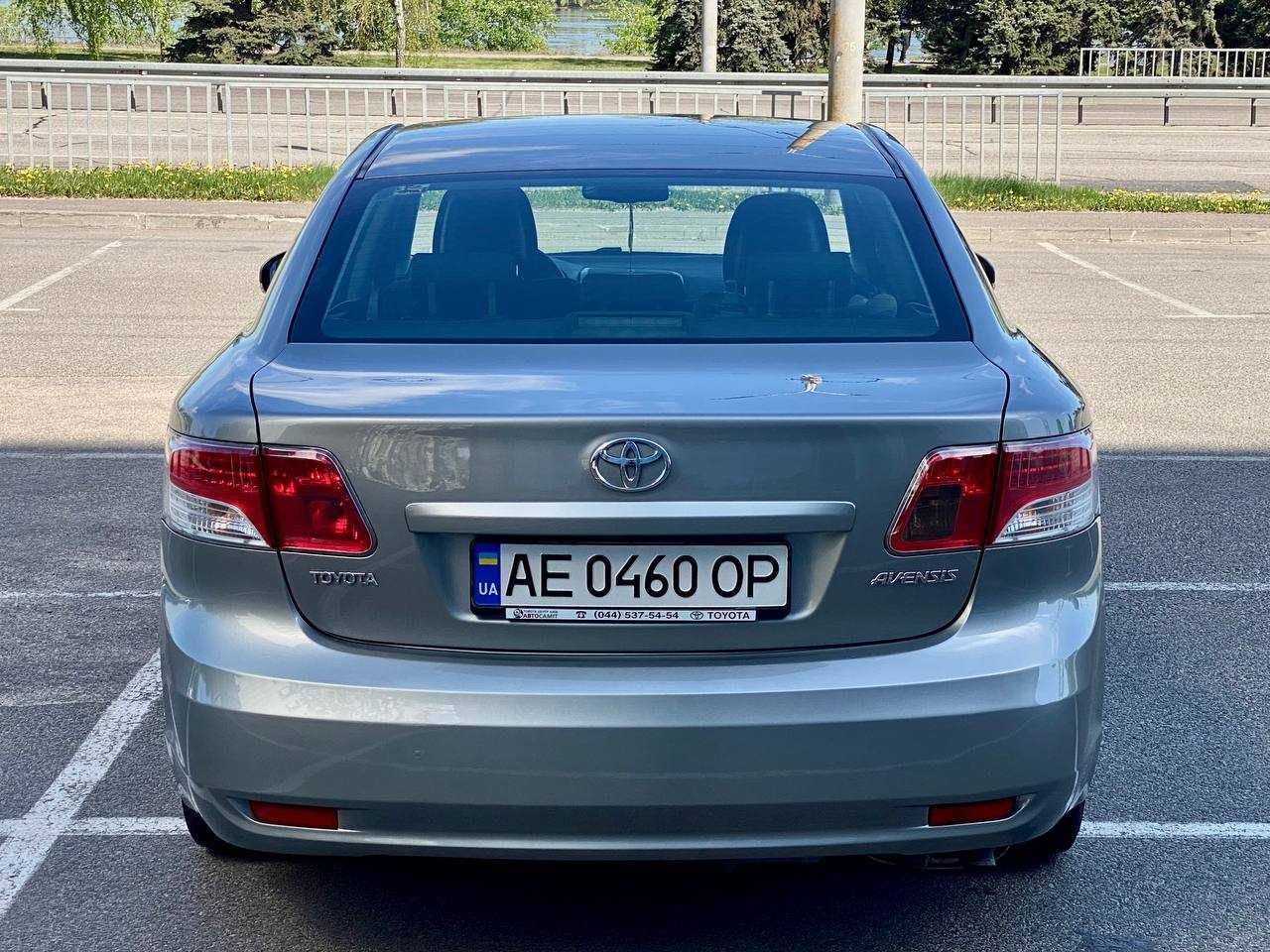 Toyota Avensis 2011