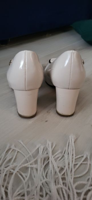 Clara Barson czółenka rozmiar 35