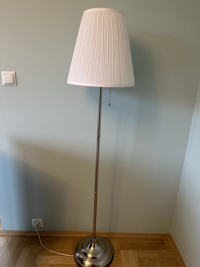 Sprzedam lampę stojącą
