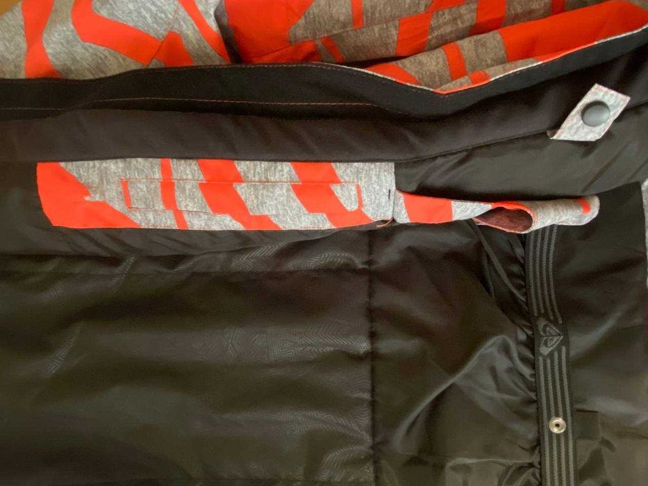 Гірськолижна куртка Roxy р S вживана в гарному стані