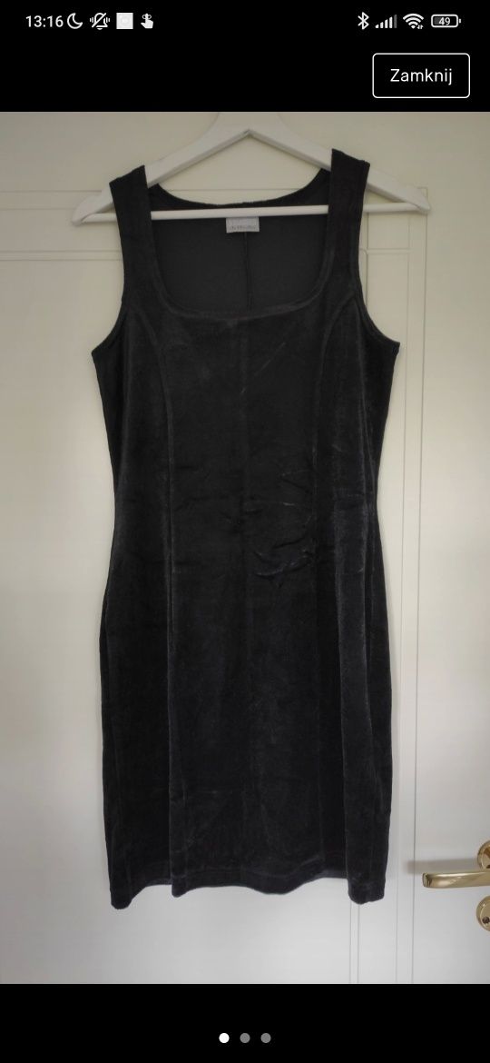 Welurowa czarna sukienka 36 38