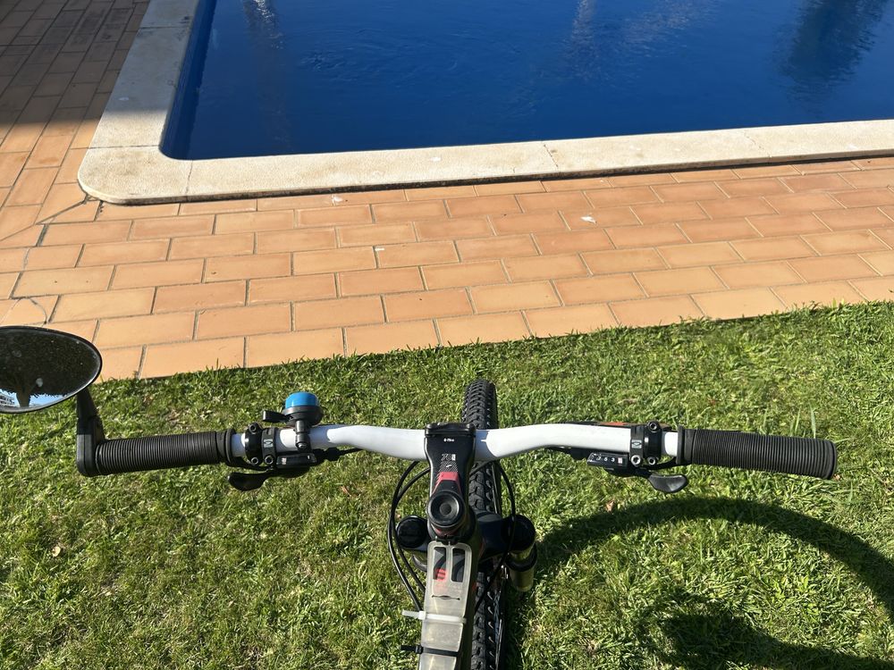 Bicicleta Btwin Basicamente nova, Leiam a descrição