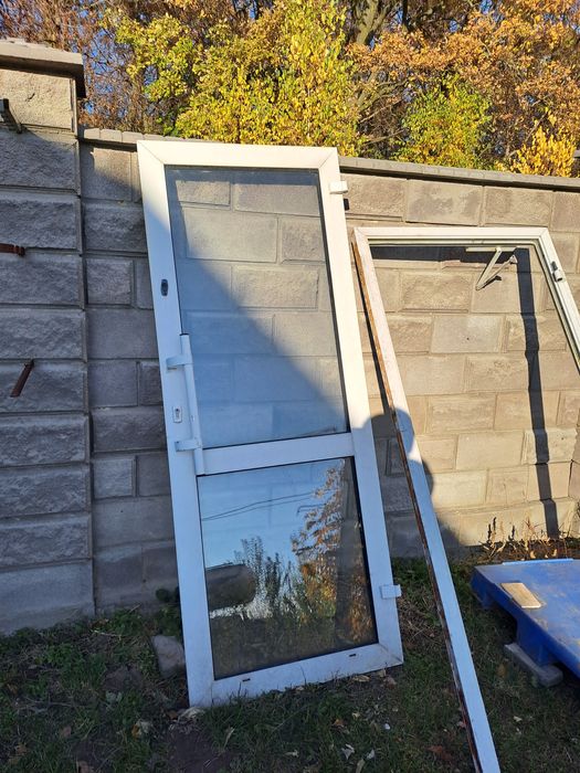 Двері металопластикові і алюмінієві