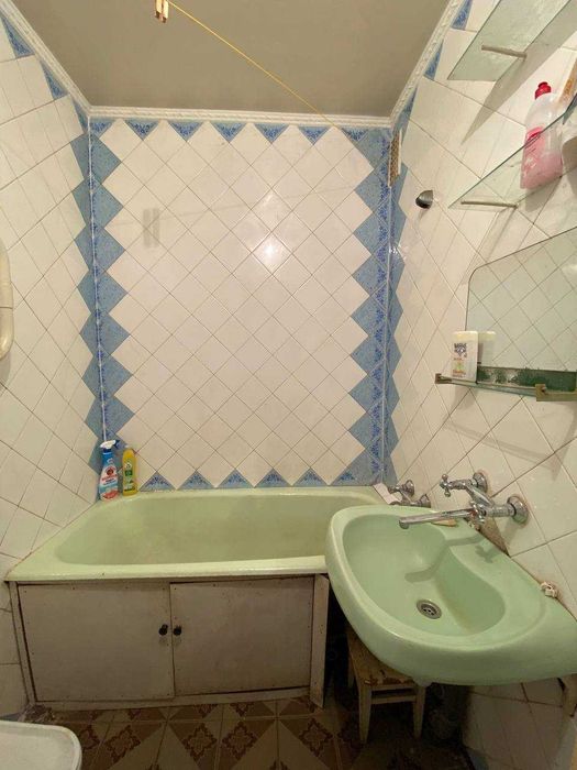 Продается трёхкомнатная квартира по улице Свято-Николаевская