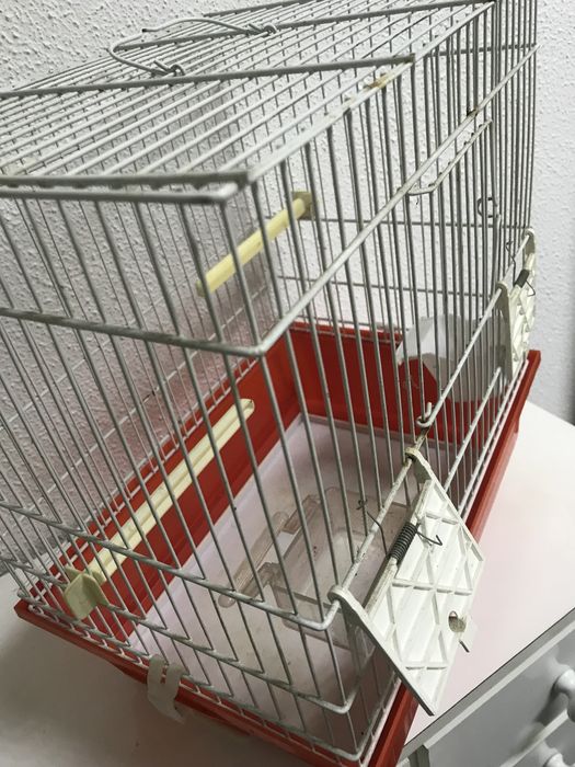 2 Gaiolas em Óptimo Estado. Preço individual na descrição.